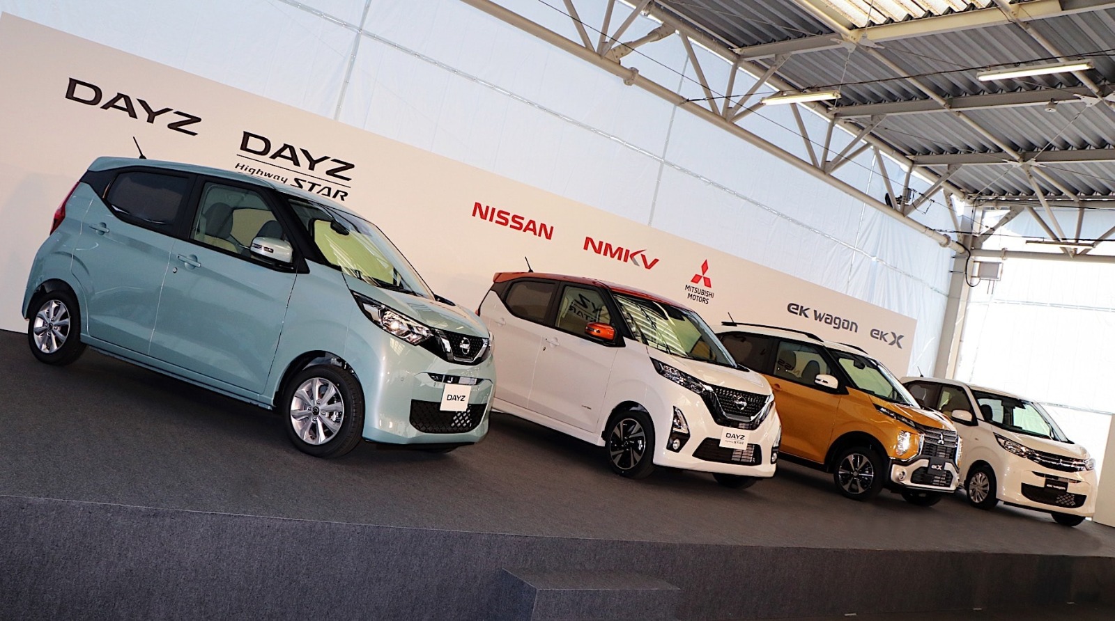 Nissan Dayz එකට වඩා Mitsubishi EK Wagon එක Smart Buy එකක්ද?